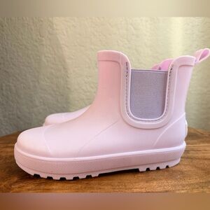 BEARPAW Toddler and Kids' Chelsea Rain size 12  like new condition